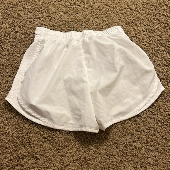 Women’s Nike Shorts - Picture 2 of 4